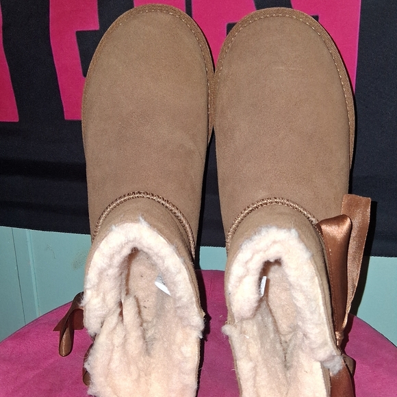 Pawz Bearpaw Boots Amelia Suede W/Ribbon Size Womens 10 NEW - Picture 8 of 10